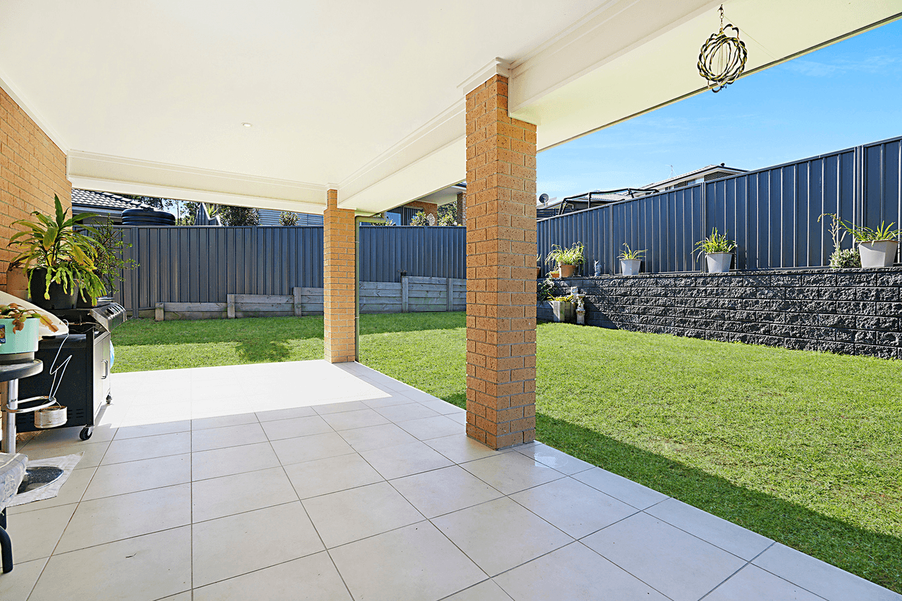 62 Blackwood Circuit, Cameron Park, NSW 2285