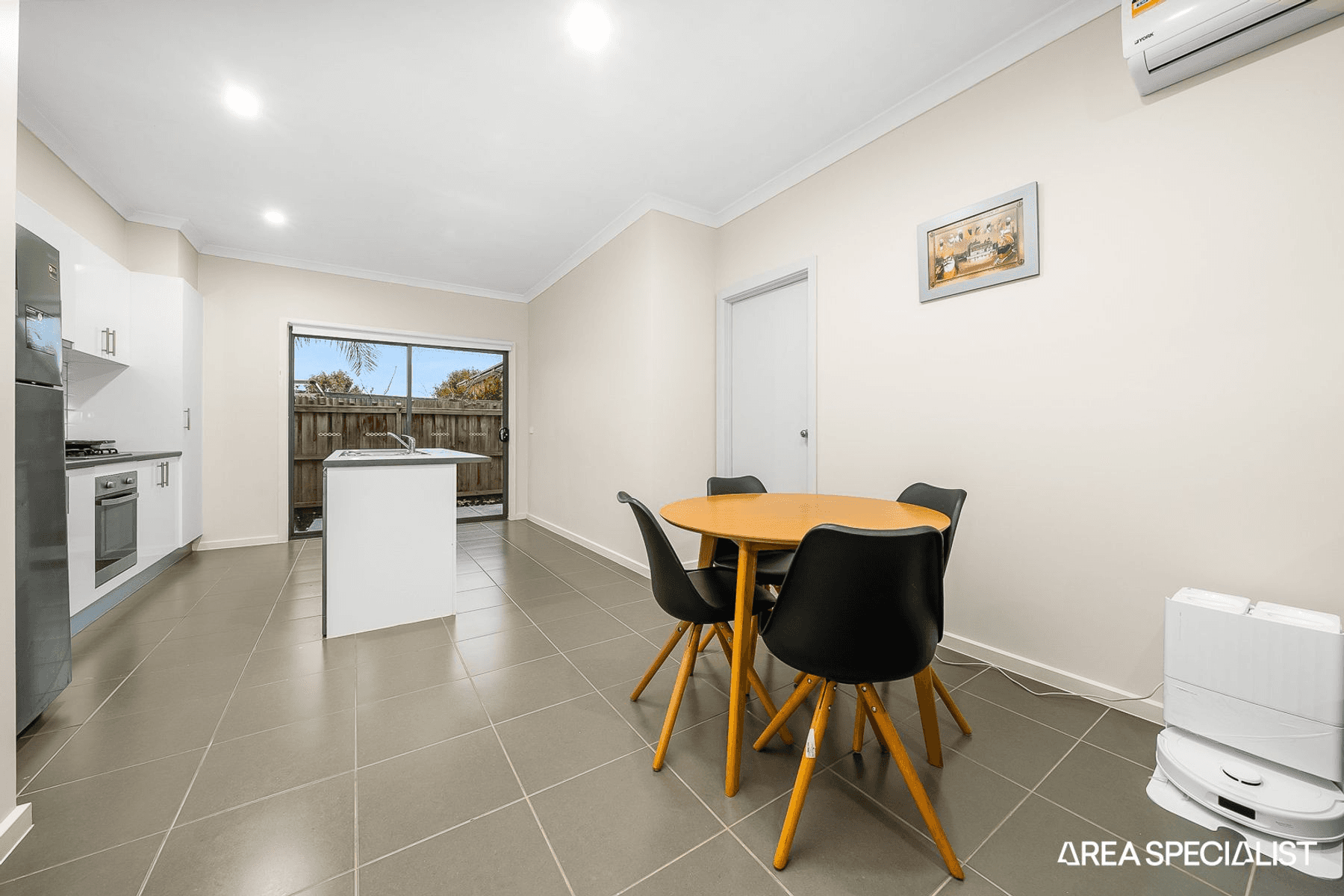 4 Queenie Way, Cranbourne West, VIC 3977