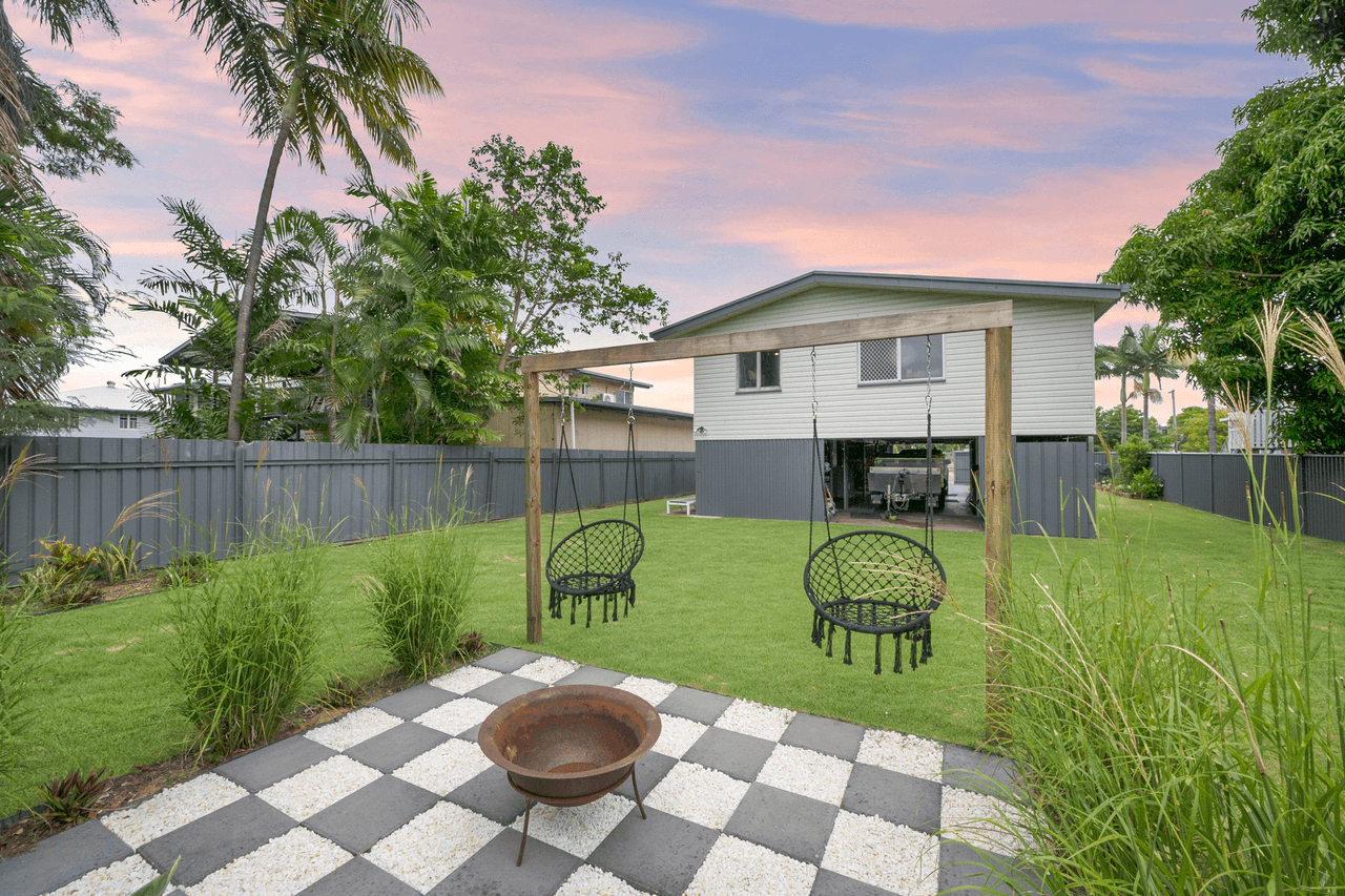 55 Railway Avenue, RAILWAY ESTATE, QLD 4810