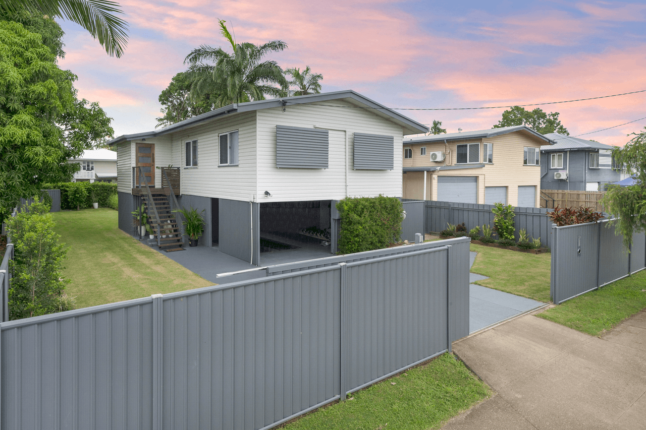 55 Railway Avenue, RAILWAY ESTATE, QLD 4810