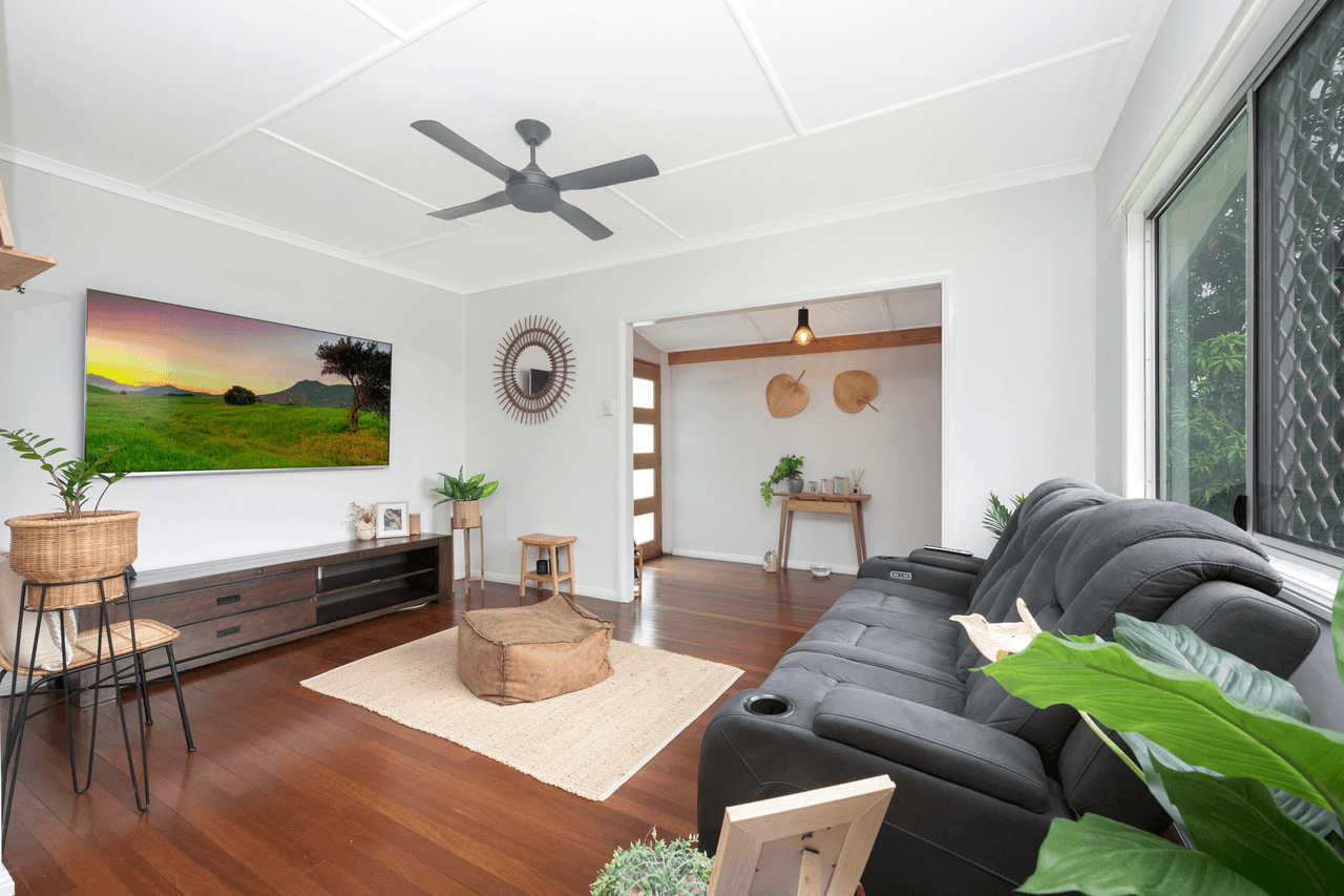 55 Railway Avenue, RAILWAY ESTATE, QLD 4810