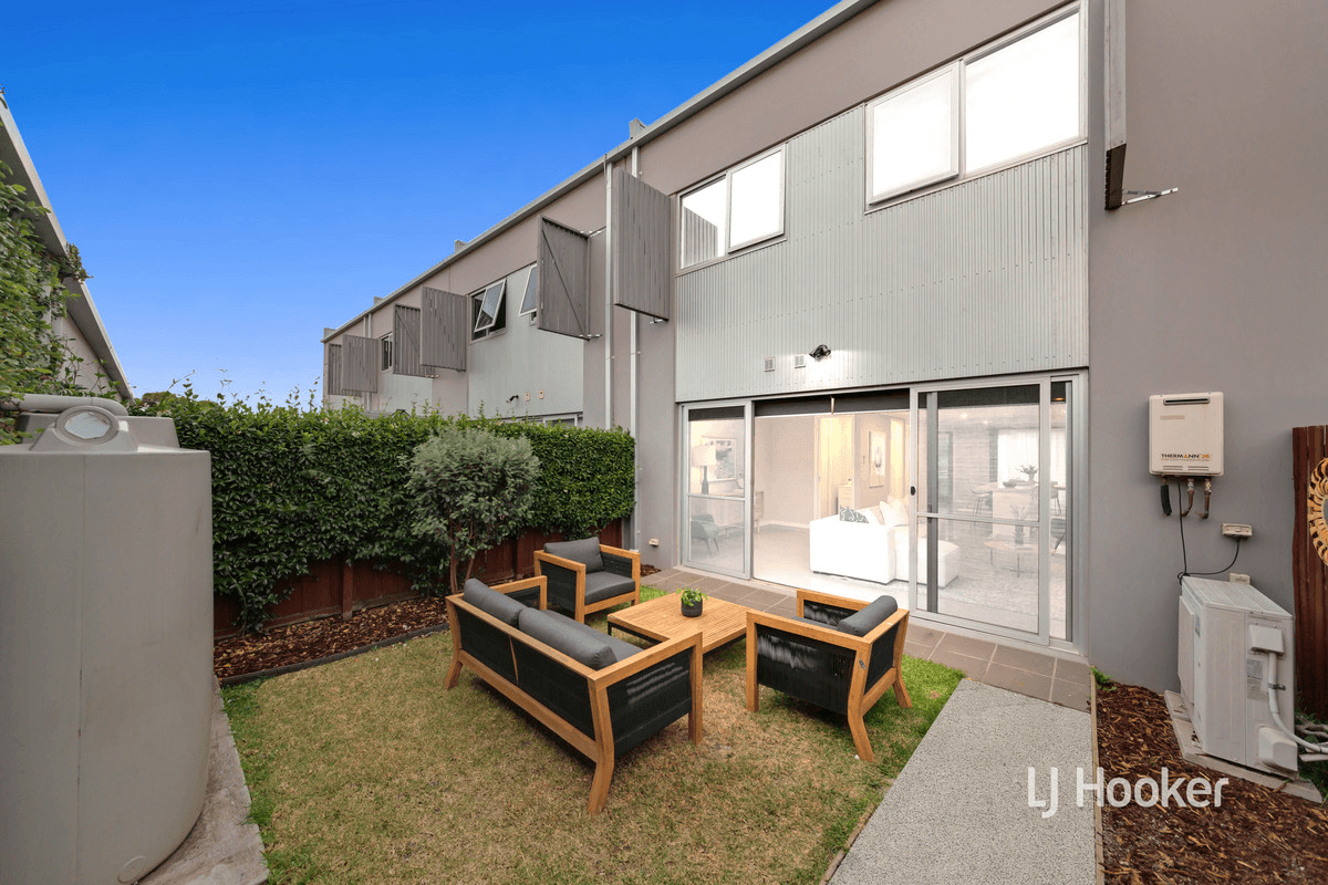 4/2 Crown Street, LAVERTON, VIC 3028