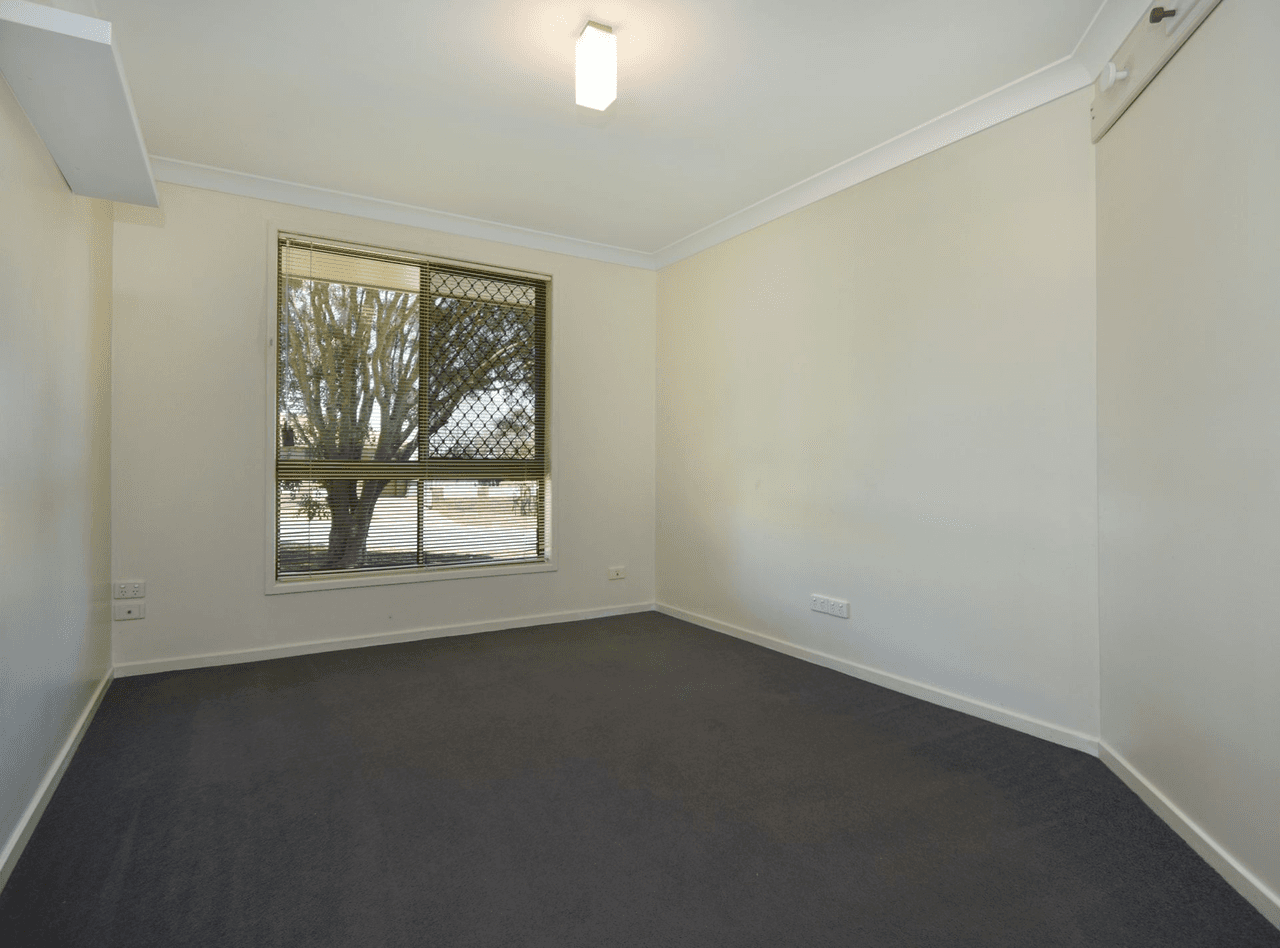 27 Banksia Street, Newtown, QLD 4350