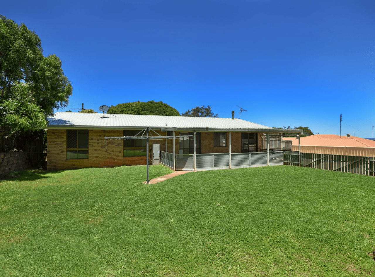 27 Banksia Street, Newtown, QLD 4350