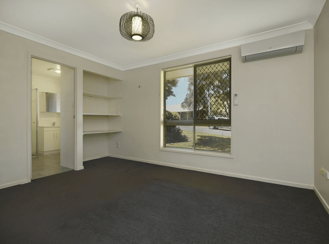 27 Banksia Street, Newtown, QLD 4350