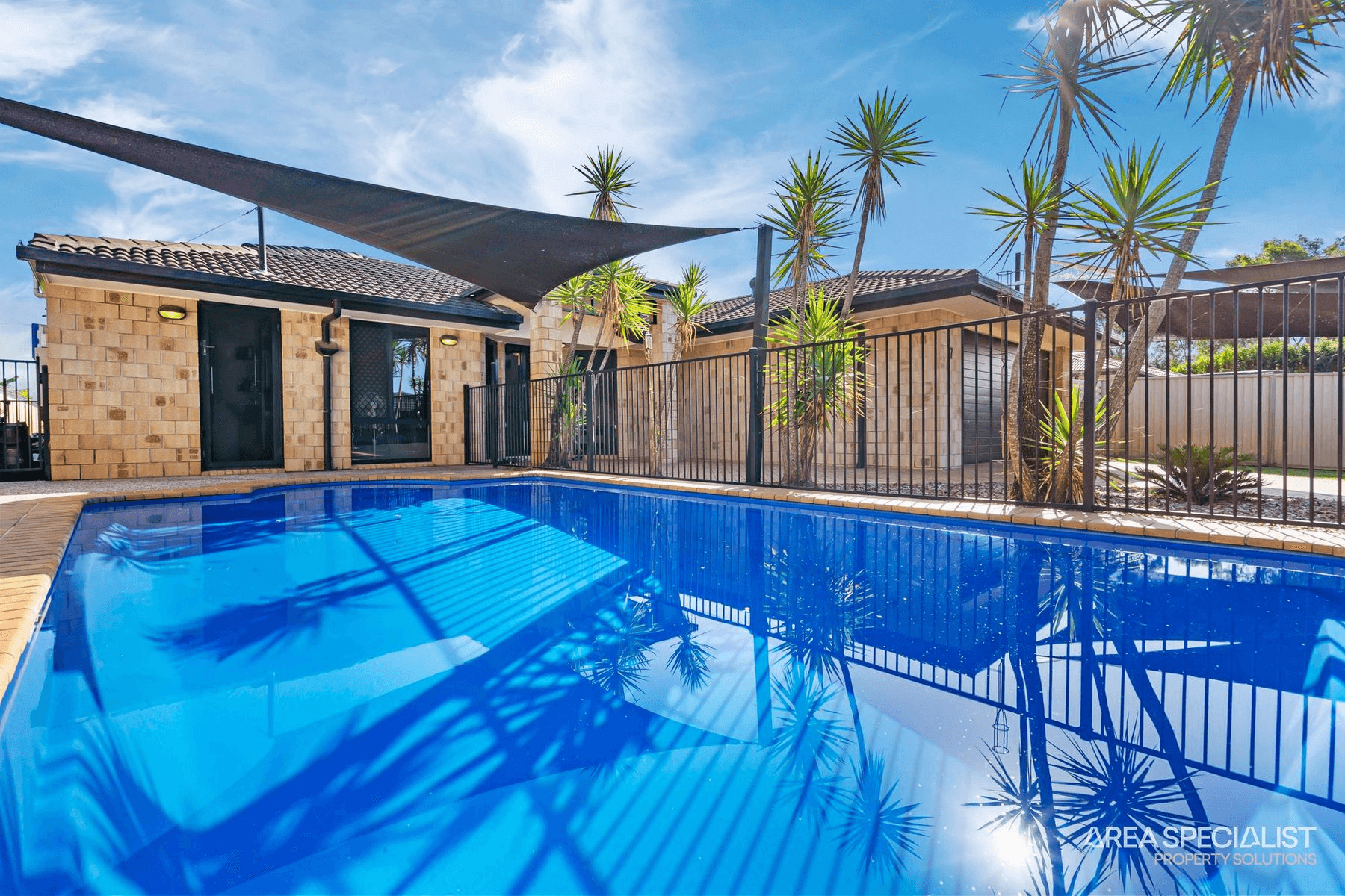 7 Heron Place, Jacobs Well, QLD 4208