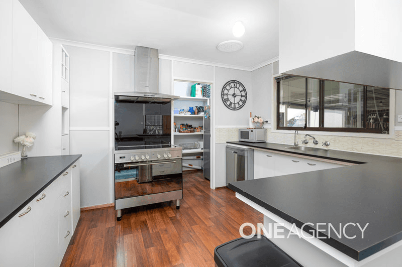 21 DRUMMOND STREET, LOCKHART, NSW 2656