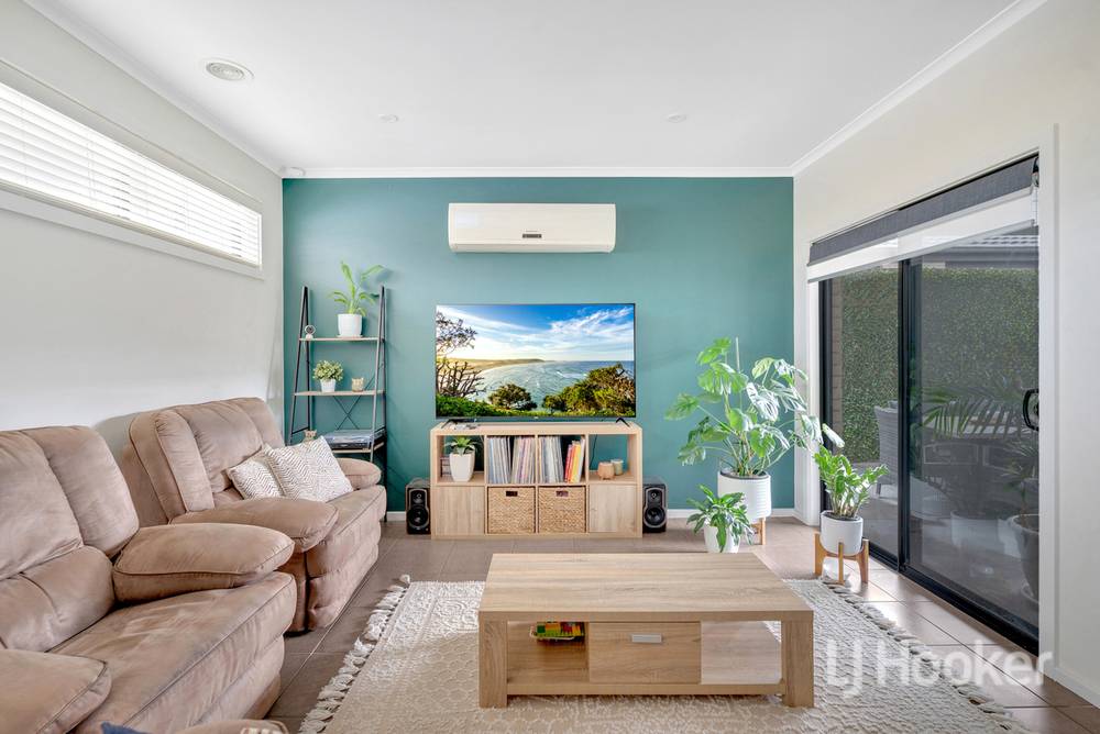 32 The Embankment, KURUNJANG, VIC 3337