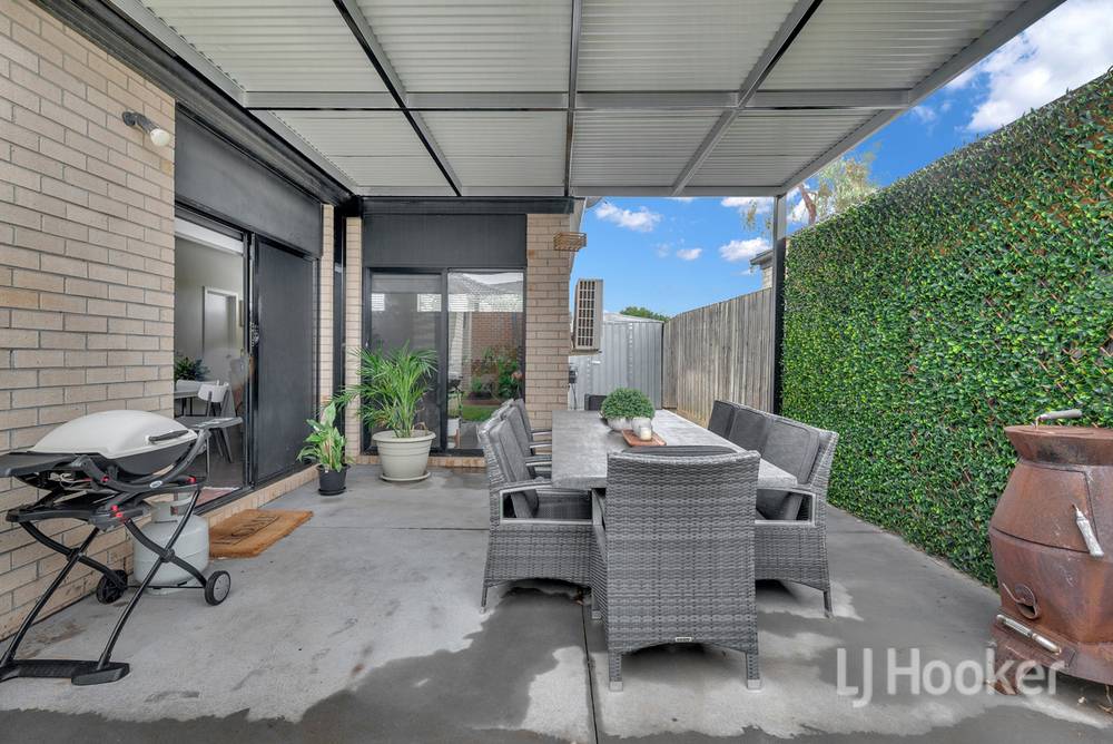 32 The Embankment, KURUNJANG, VIC 3337