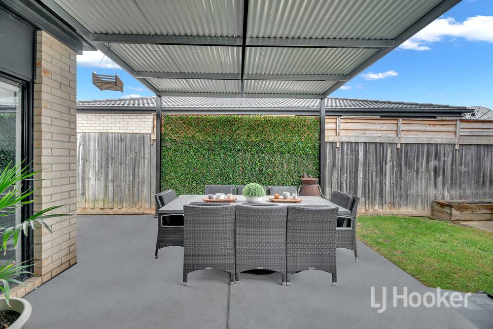 32 The Embankment, KURUNJANG, VIC 3337