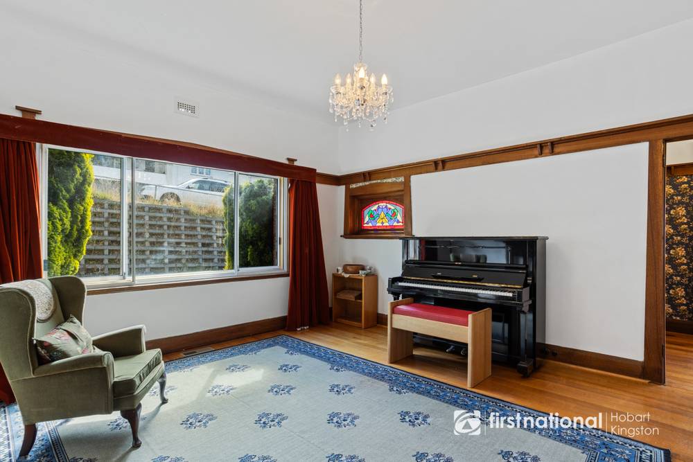 14 Salvator Road, WEST HOBART, TAS 7000