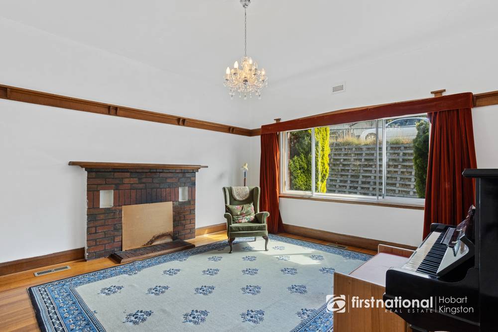 14 Salvator Road, WEST HOBART, TAS 7000