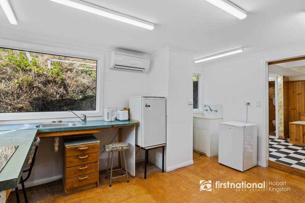 14 Salvator Road, WEST HOBART, TAS 7000