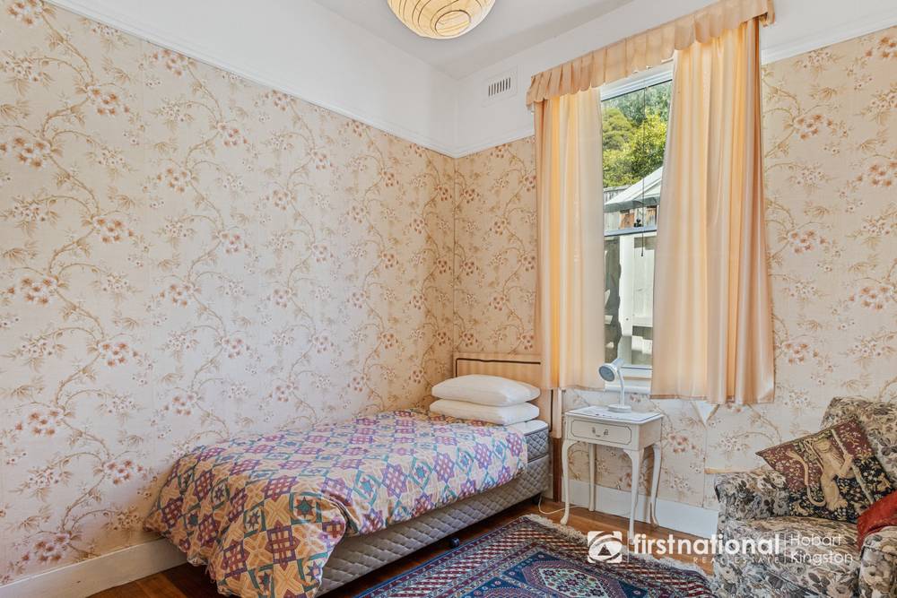 14 Salvator Road, WEST HOBART, TAS 7000