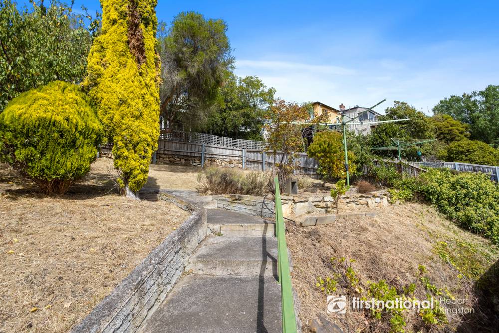 14 Salvator Road, WEST HOBART, TAS 7000