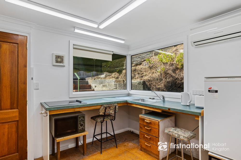 14 Salvator Road, WEST HOBART, TAS 7000