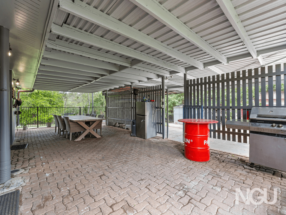 106 Gladstone Road, Coalfalls, QLD 4305