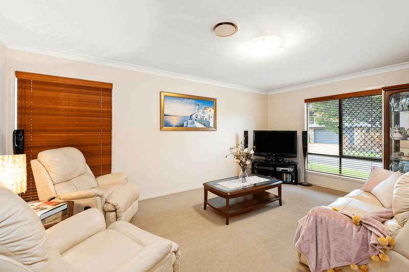 8 Lachine Place, Mansfield, QLD 4122