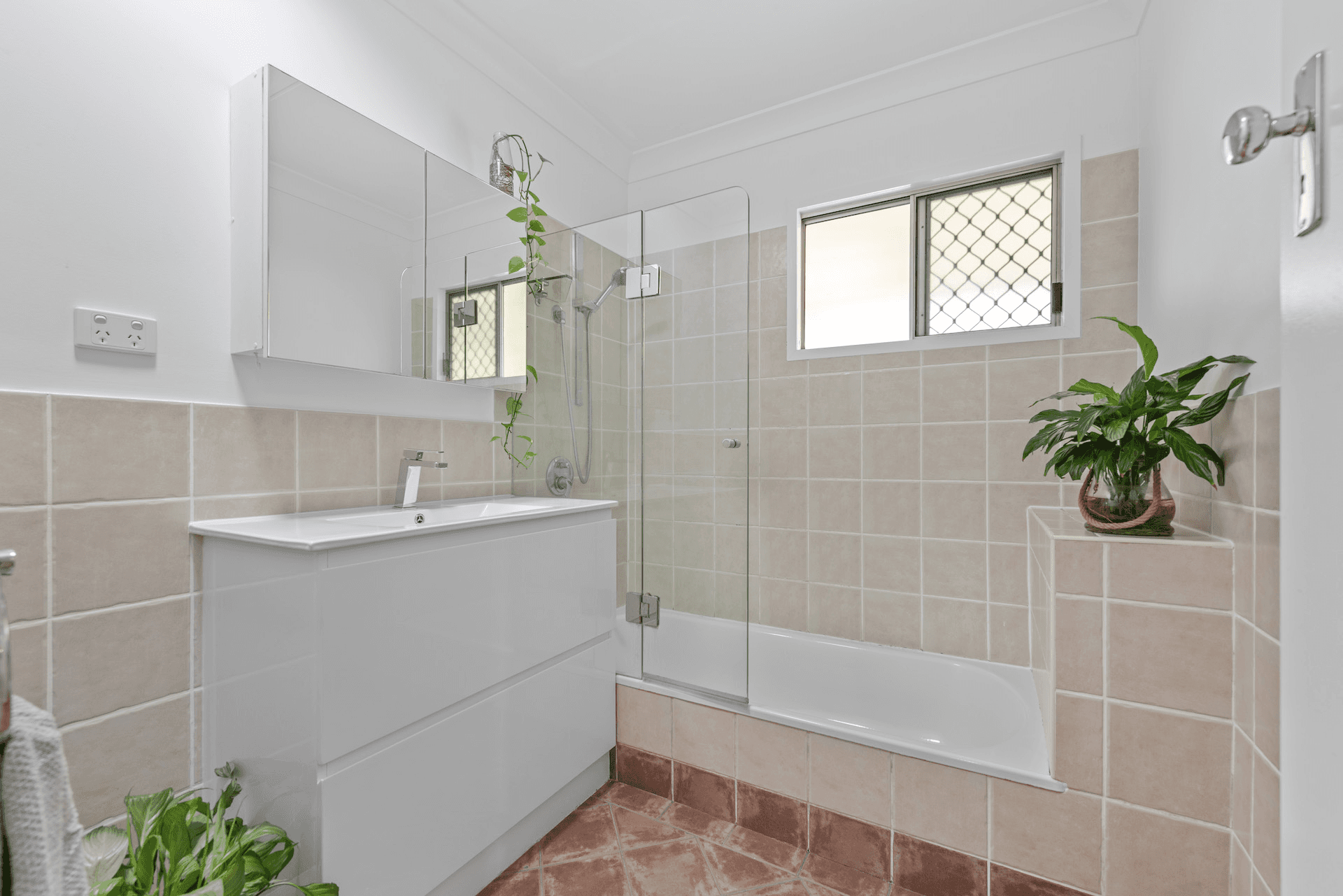 37 Sarina Street, STAFFORD HEIGHTS, QLD 4053