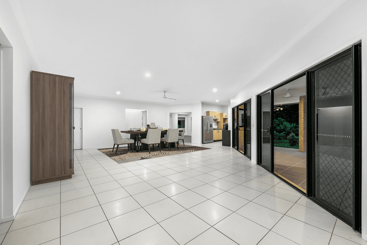 11 Coach View Place, NINDERRY, QLD 4561