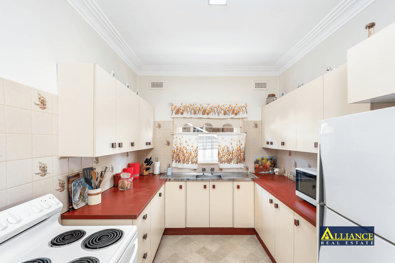 599 Henry Lawson Drive, East Hills, NSW 2213