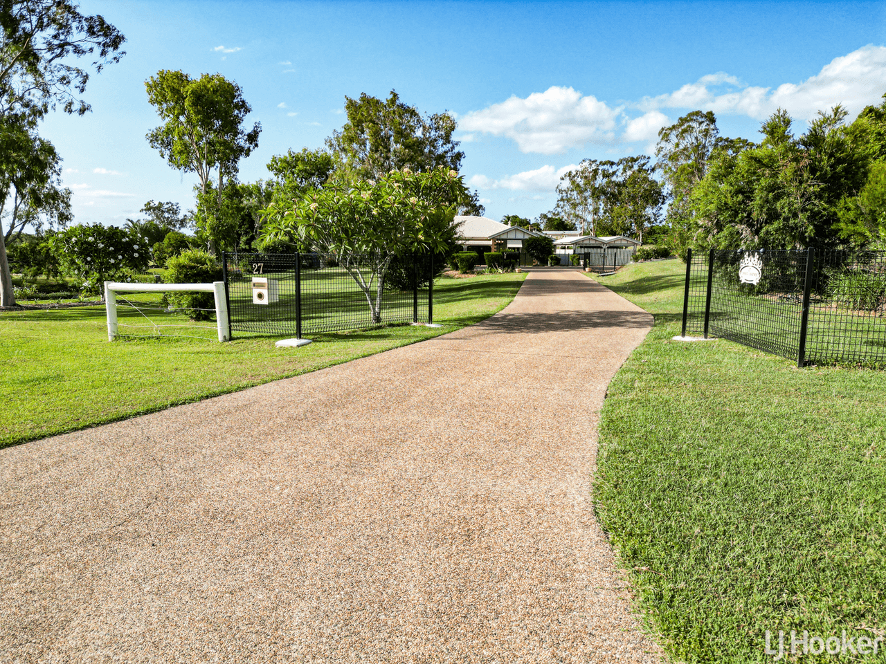 25-27 Green Avenue, GLENLEE, QLD 4711