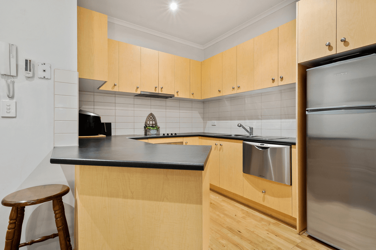 85/13-15 Hewish Road, CROYDON, VIC 3136