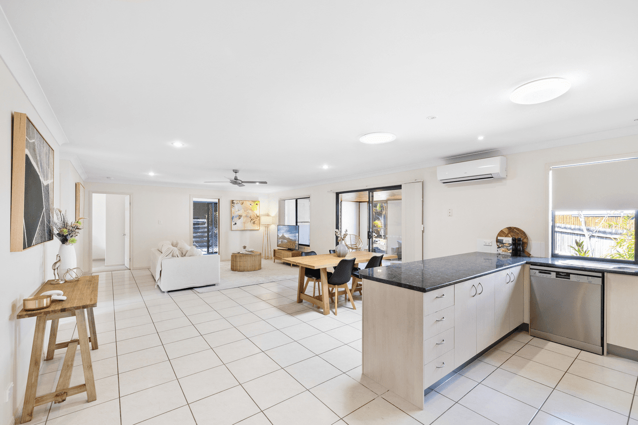 6 Birdwing Avenue, BLI BLI, QLD 4560