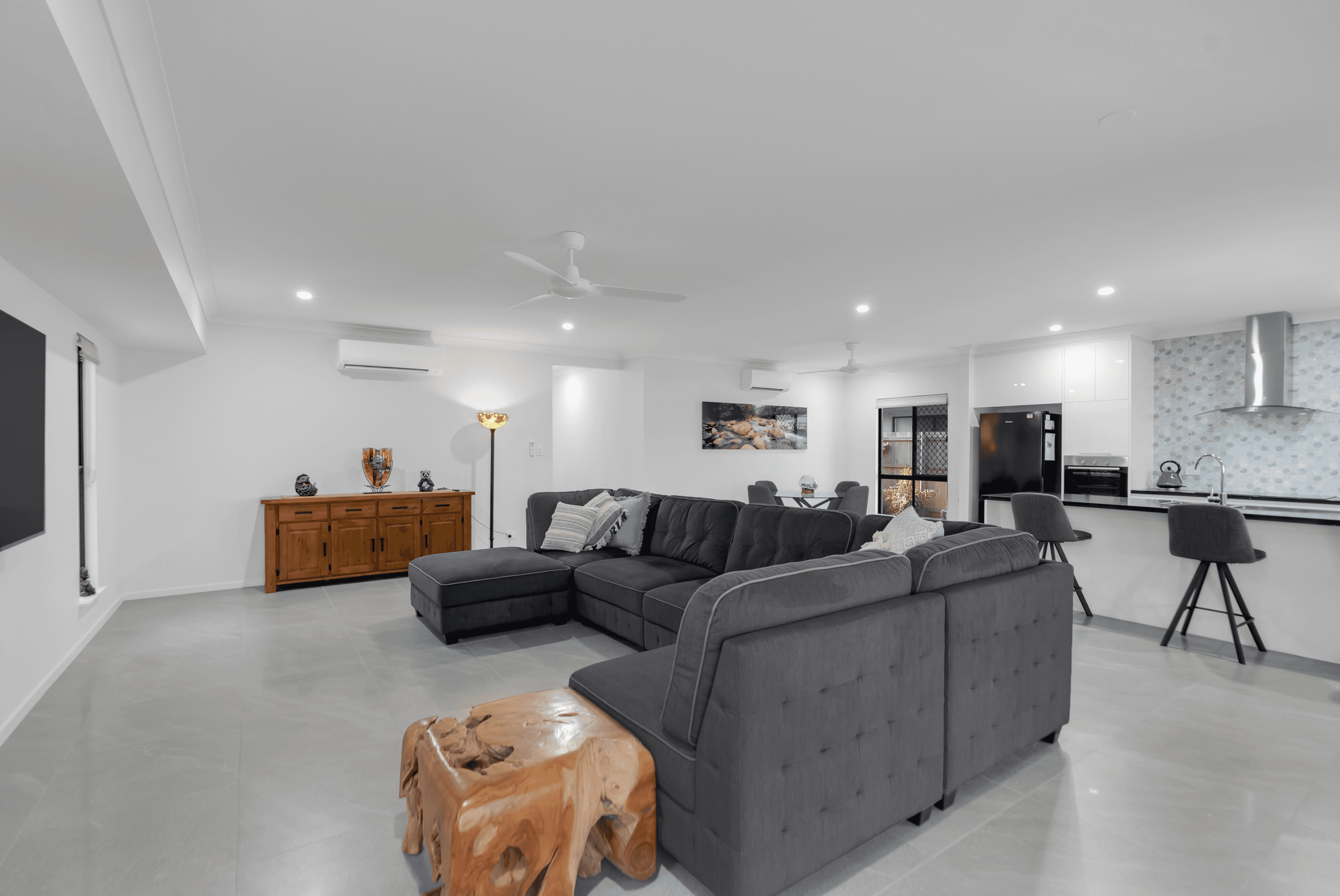 25 Whyambeel Chase, SMITHFIELD, QLD 4878