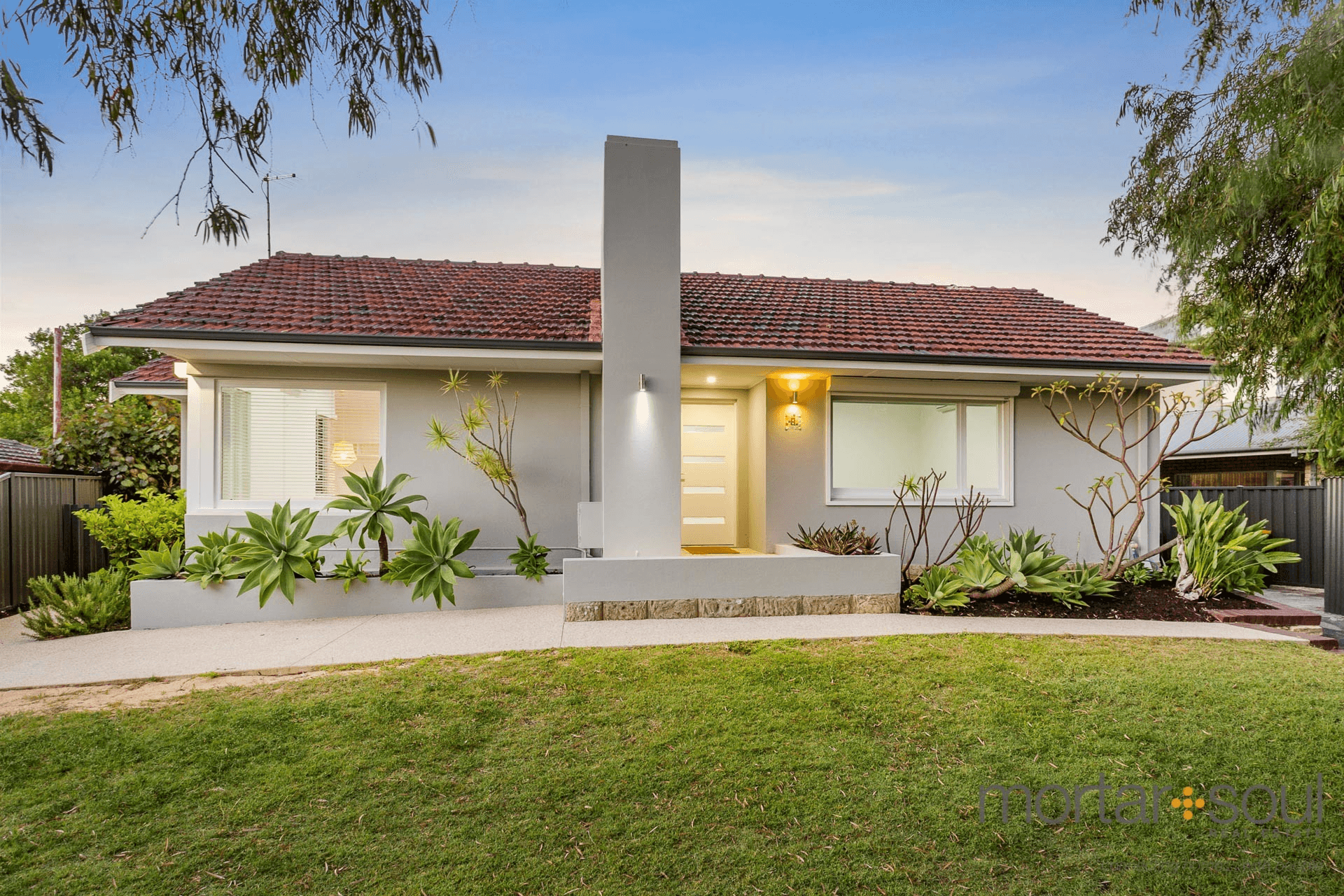 8 Gunee Rd, City Beach, WA 6015