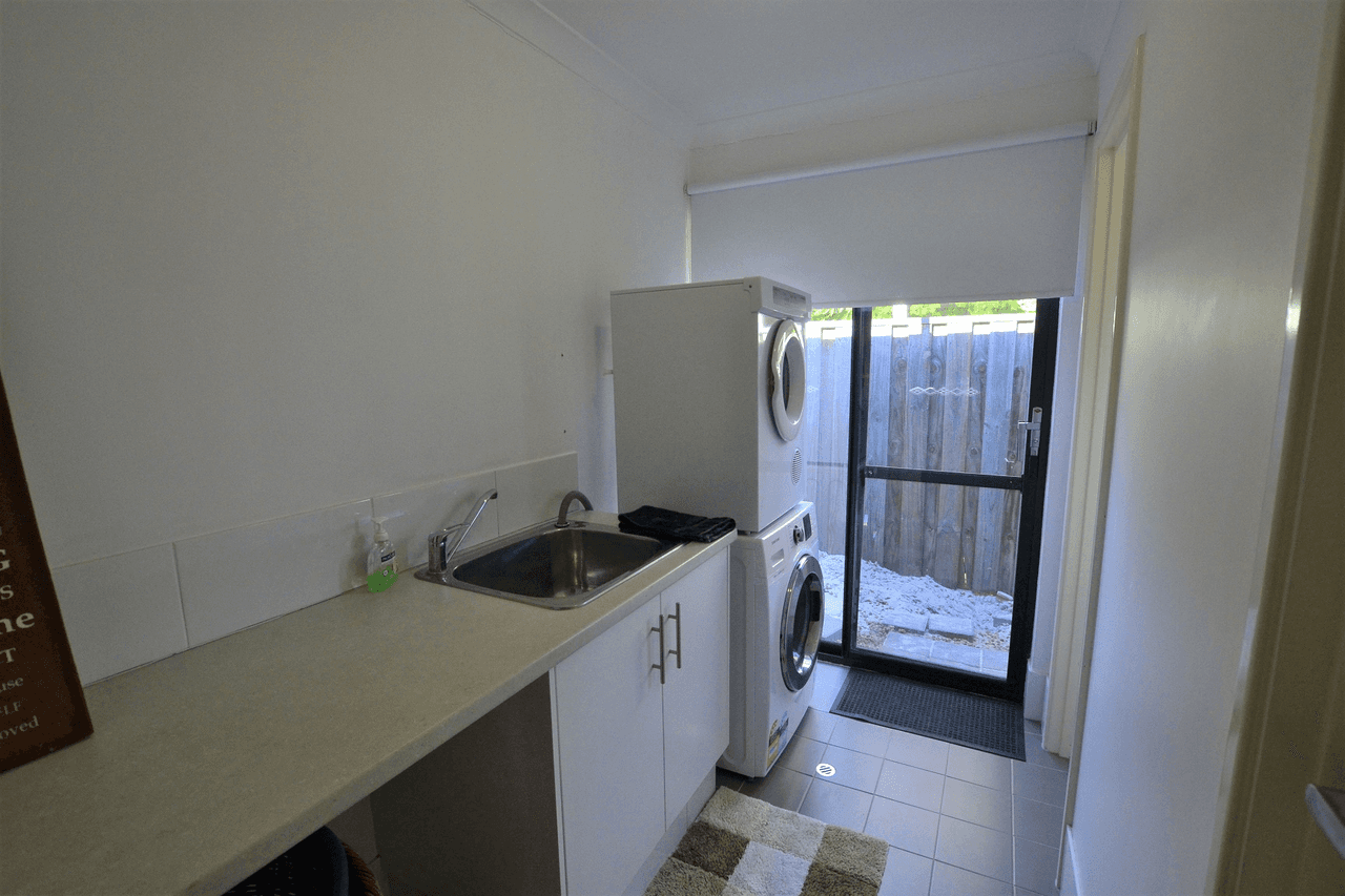 101 Lomas Circle, ELLENBROOK, WA 6069