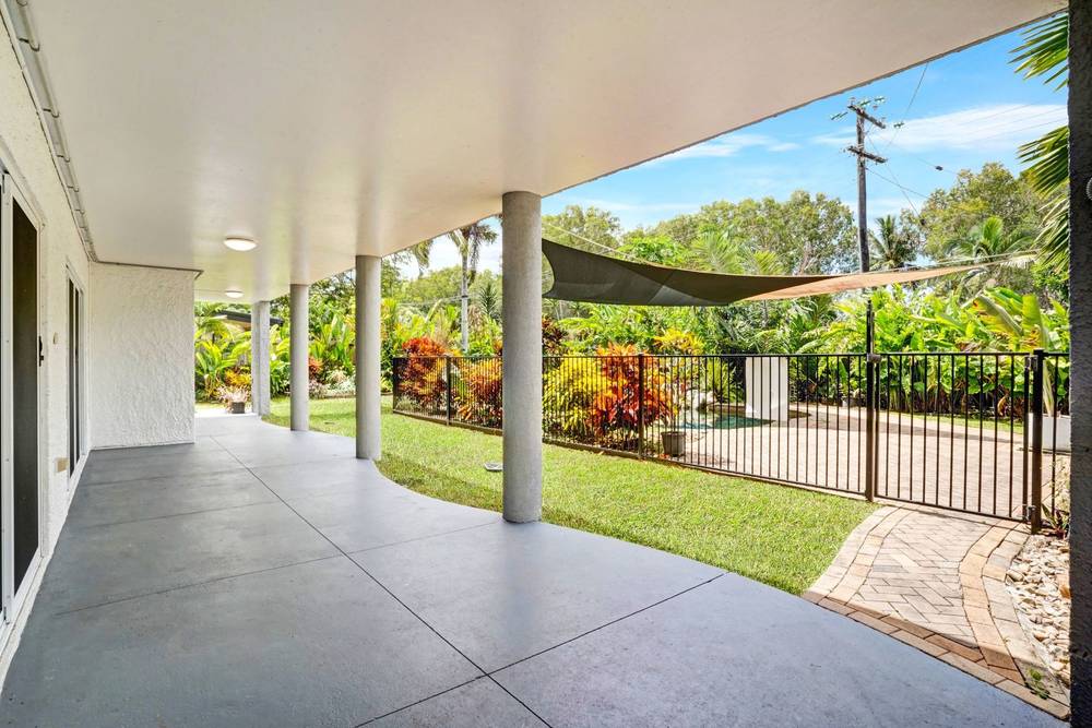 15 Batt Street, Clifton Beach, QLD 4879