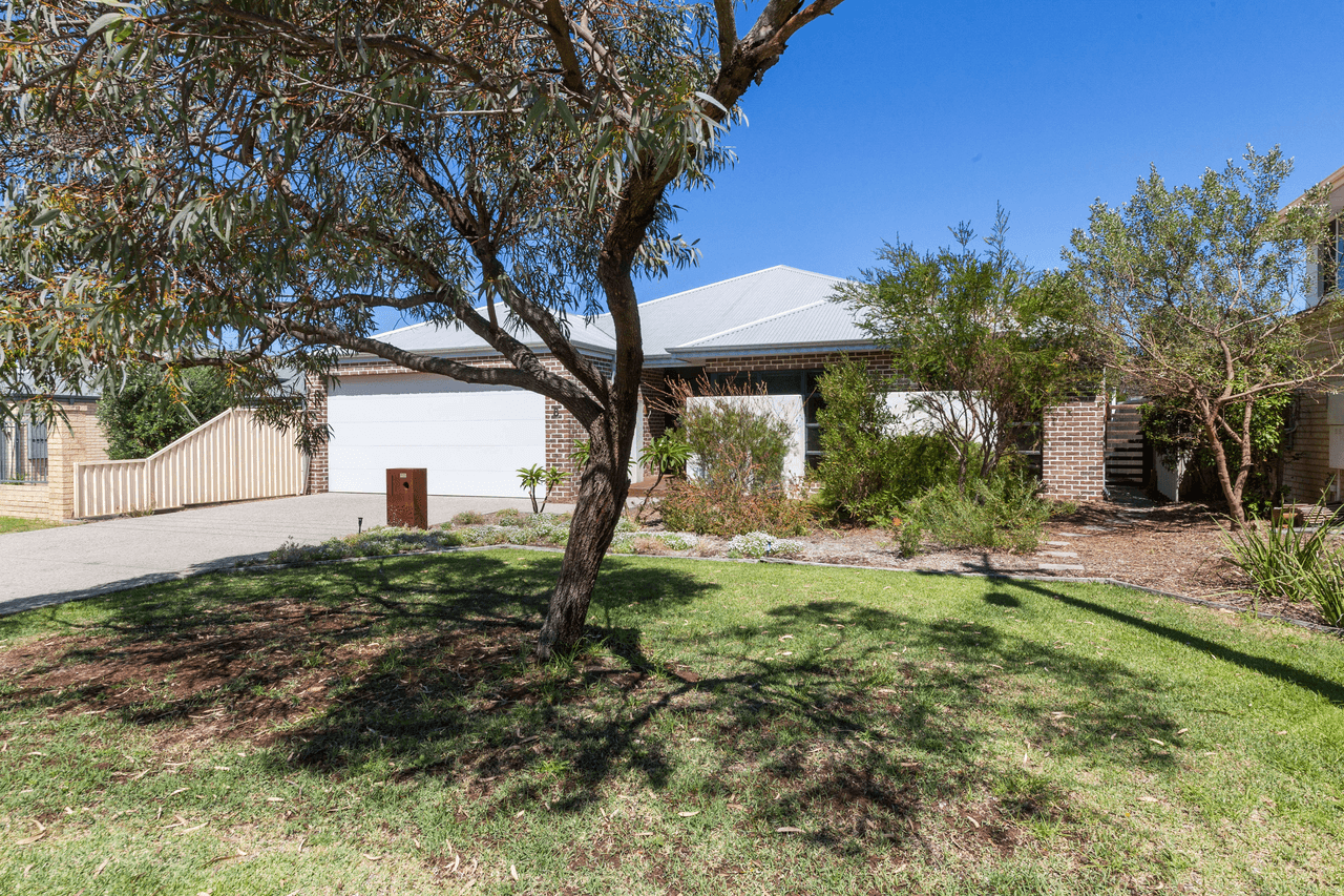 8 Finlay Court, Rivervale, WA 6103