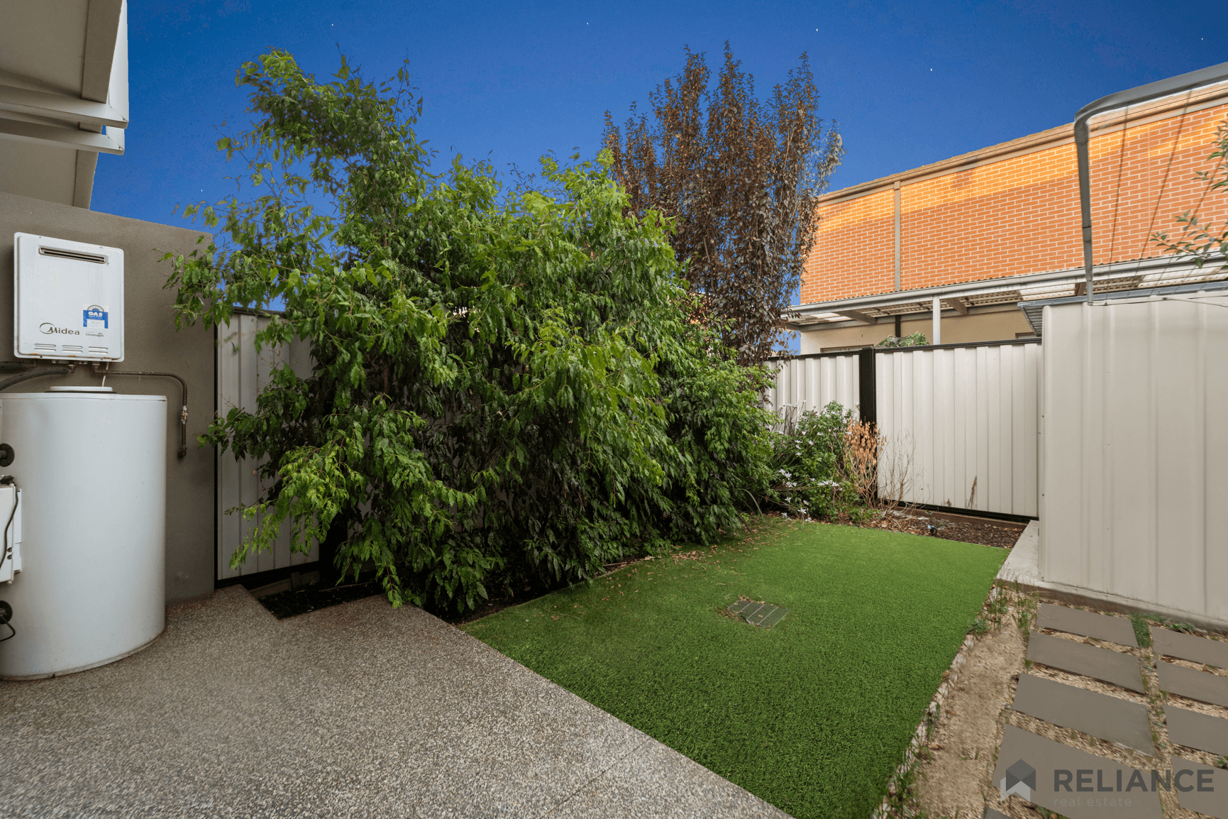 16 Sarette Retreat, Truganina, VIC 3029