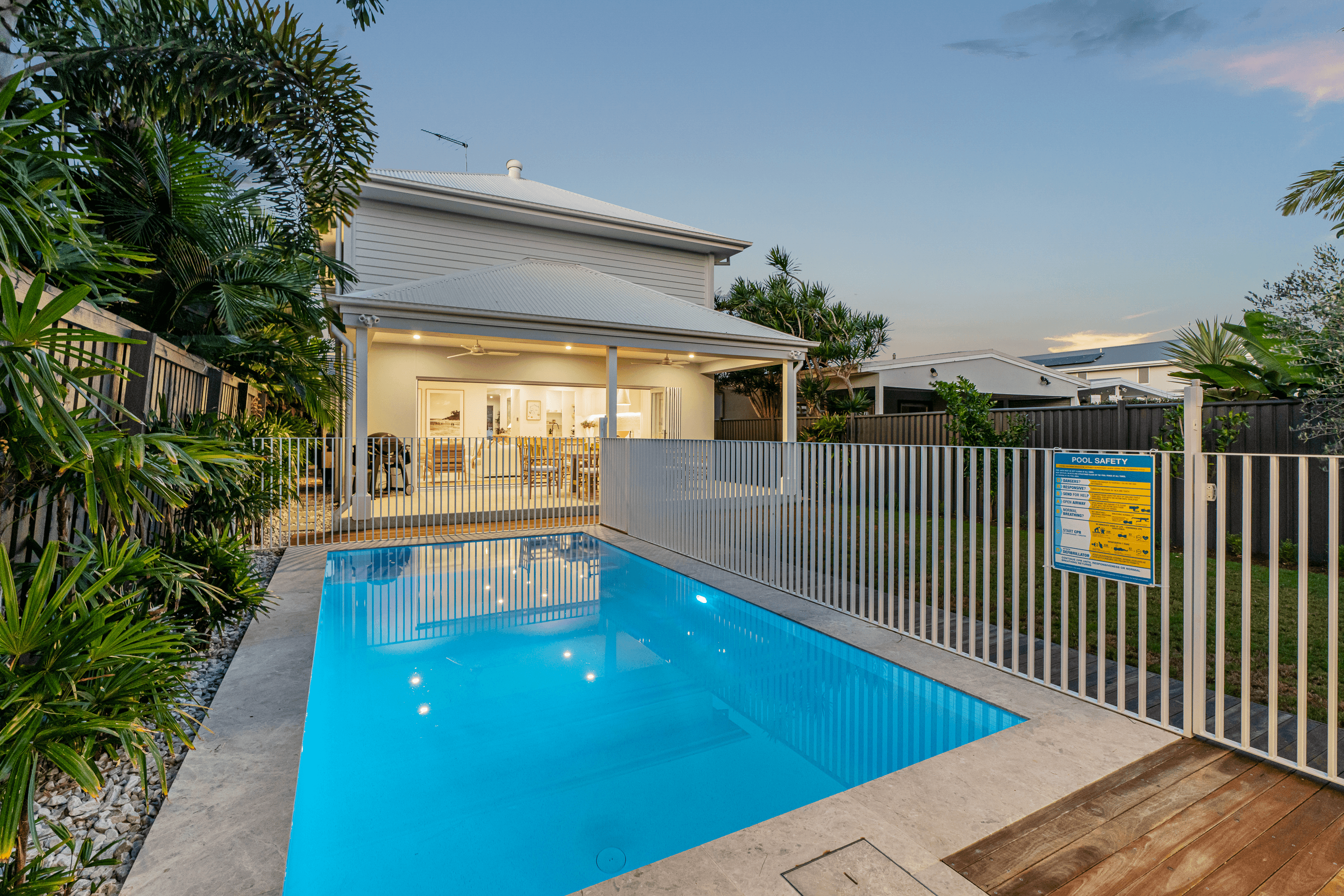 82 Chainey Avenue, MIAMI, QLD 4220