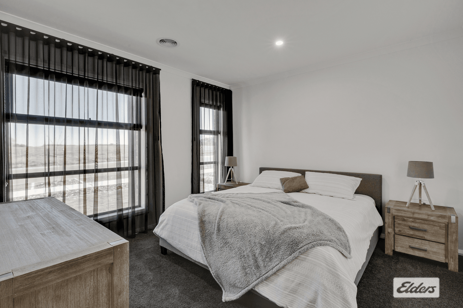 4 Stobie Crescent, Leneva, VIC 3691