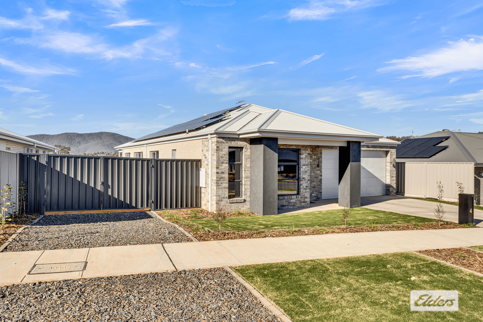4 Stobie Crescent, Leneva, VIC 3691