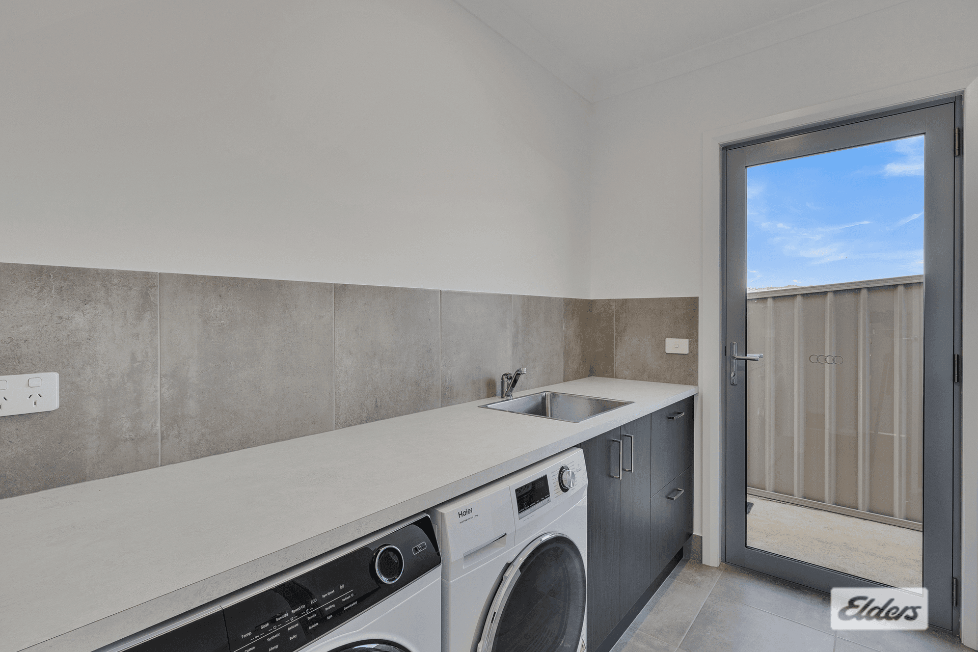 4 Stobie Crescent, Leneva, VIC 3691
