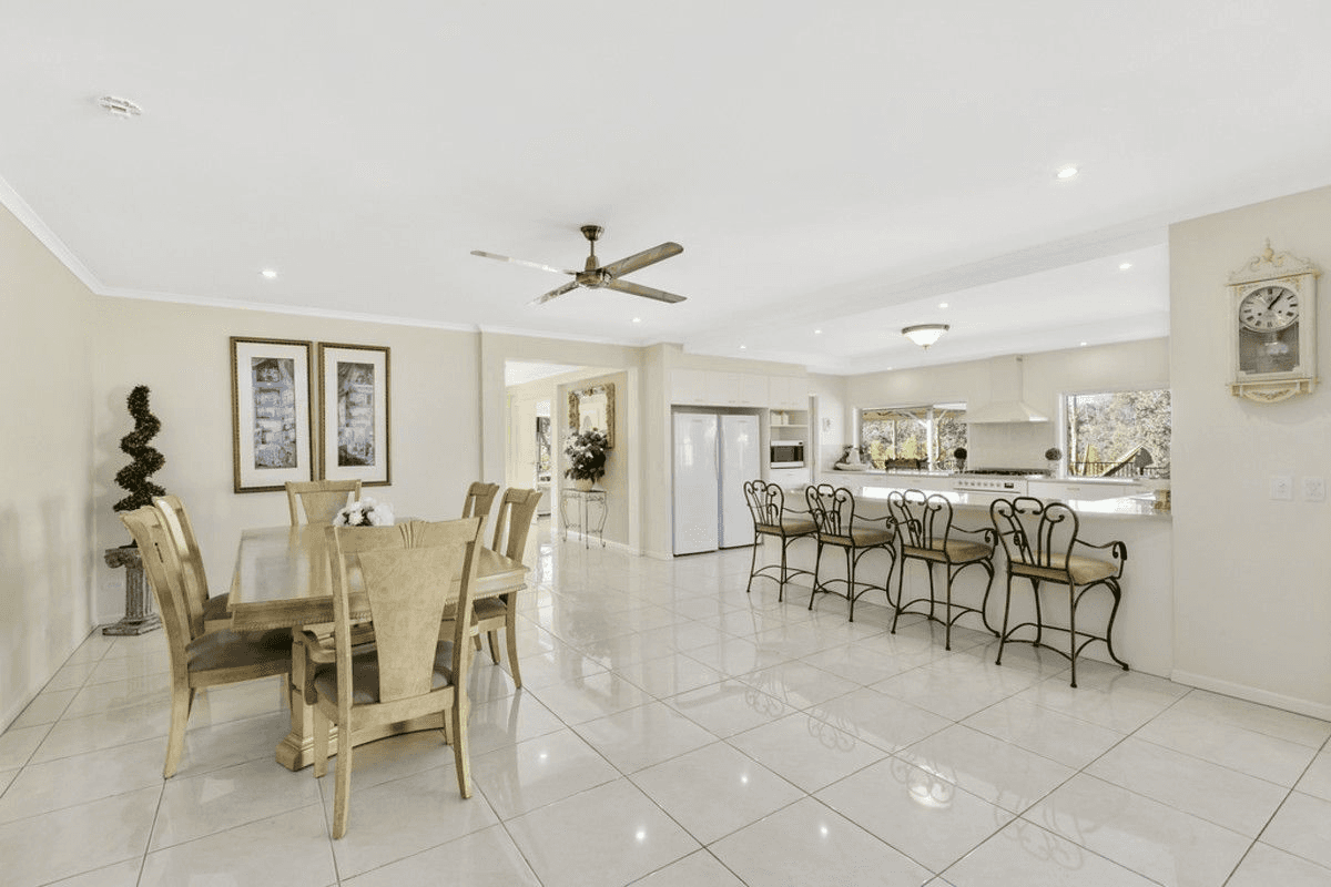 40 Bonogin Road, Mudgeeraba, QLD 4213