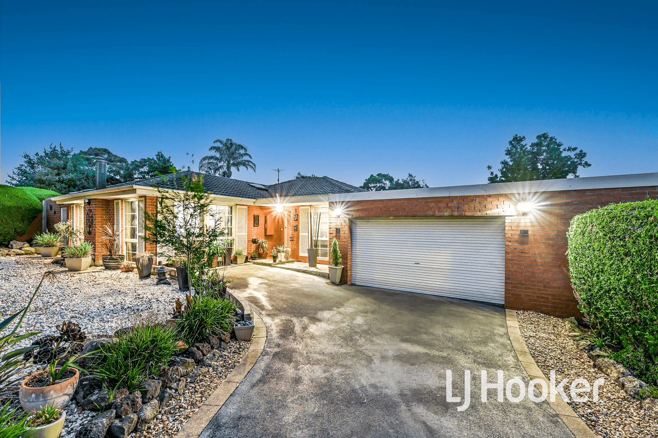 6 Robin Court, PAKENHAM, VIC 3810