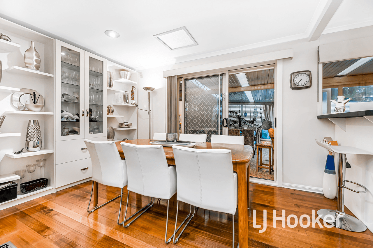 6 Robin Court, PAKENHAM, VIC 3810