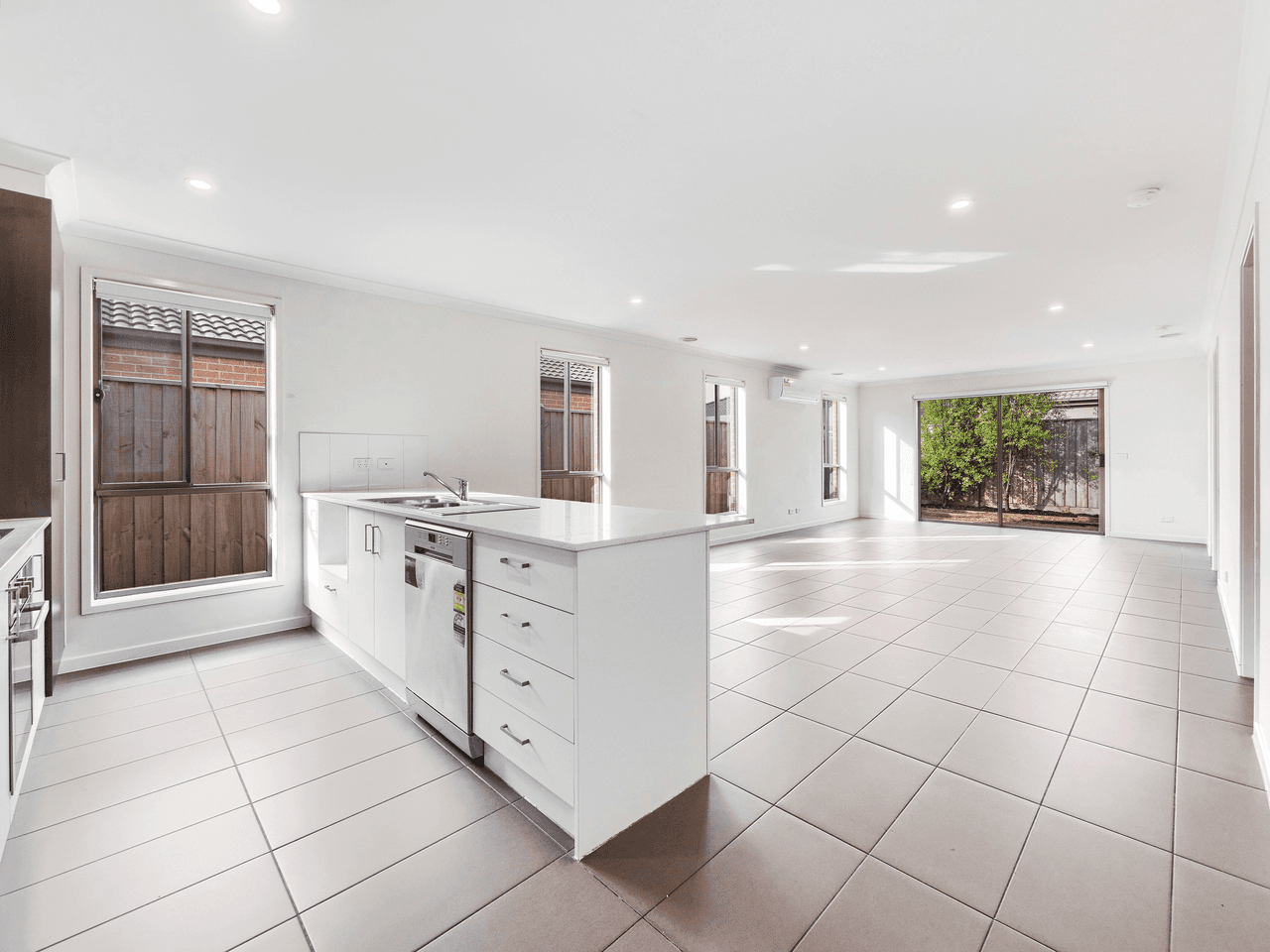 17 Melville Road, OFFICER, VIC 3809