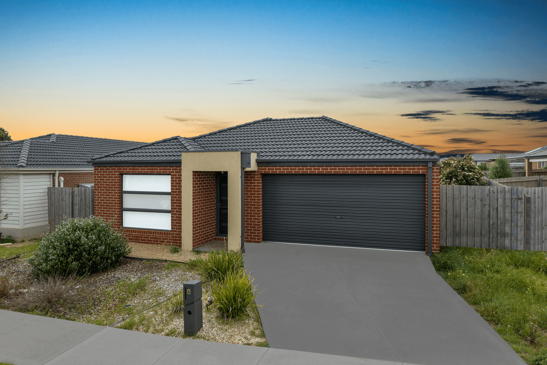4 Hinkler Crescent, Brookfield, VIC 3338