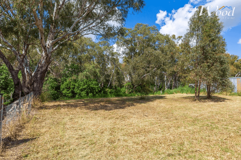 11 Wattle St, CULCAIRN, NSW 2660