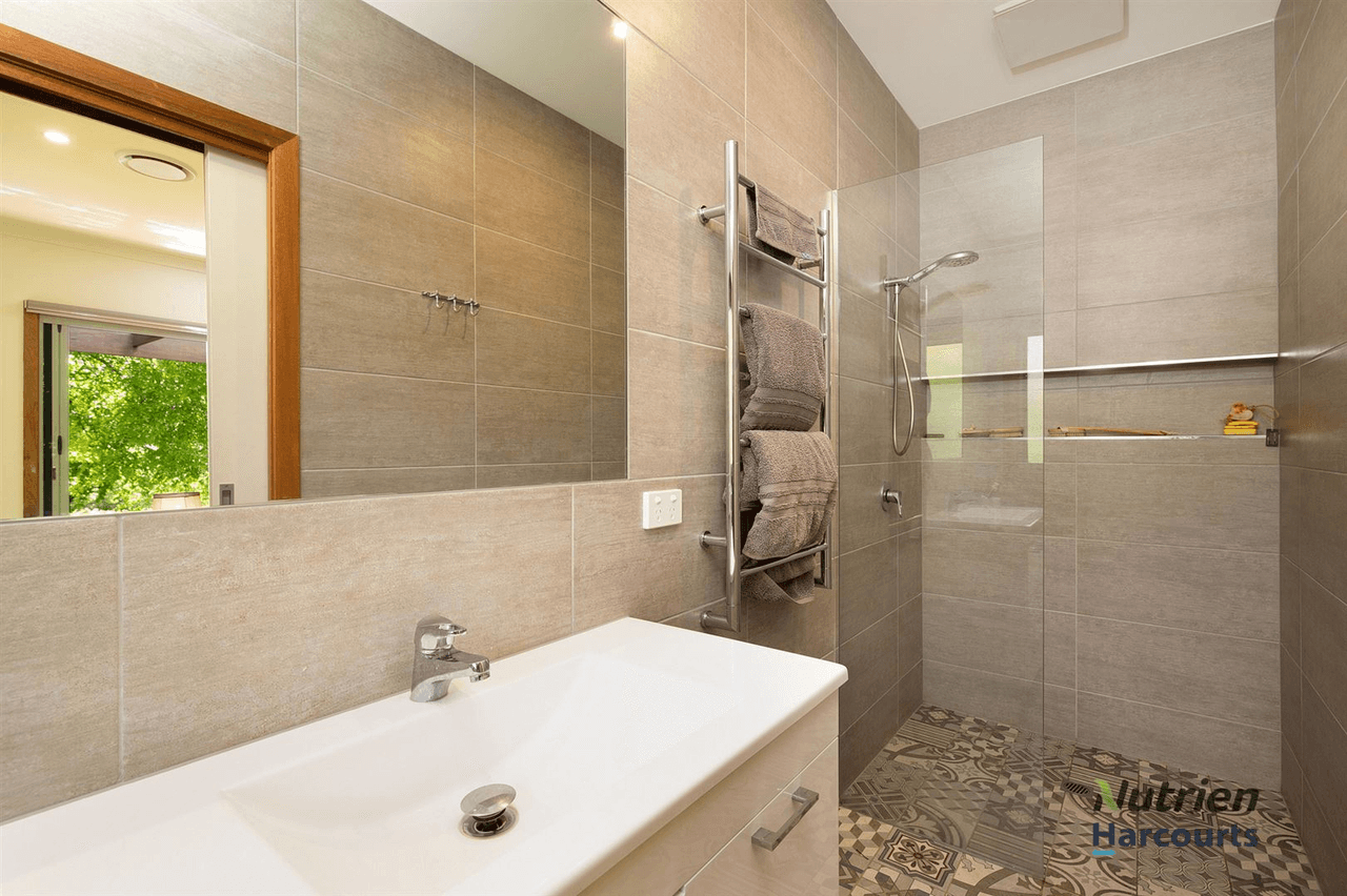 69 Ghin Ghin Road, YEA, VIC 3717