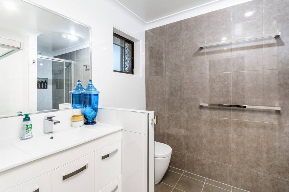 33-35 Lynanda Court, CABOOLTURE, QLD 4510