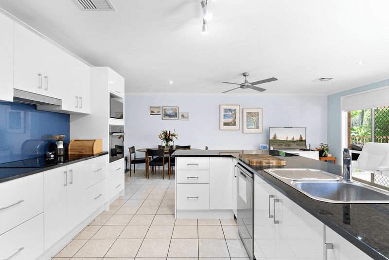 10 Columbia Drive, Sunrise Beach, QLD 4567