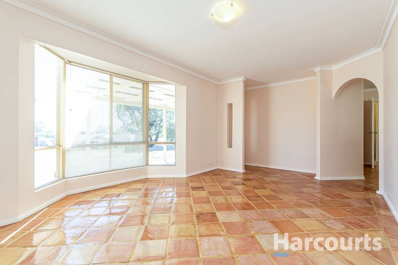 7 Small Street, BEECHBORO, WA 6063