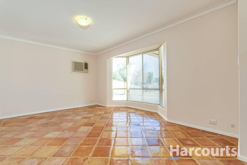 7 Small Street, BEECHBORO, WA 6063