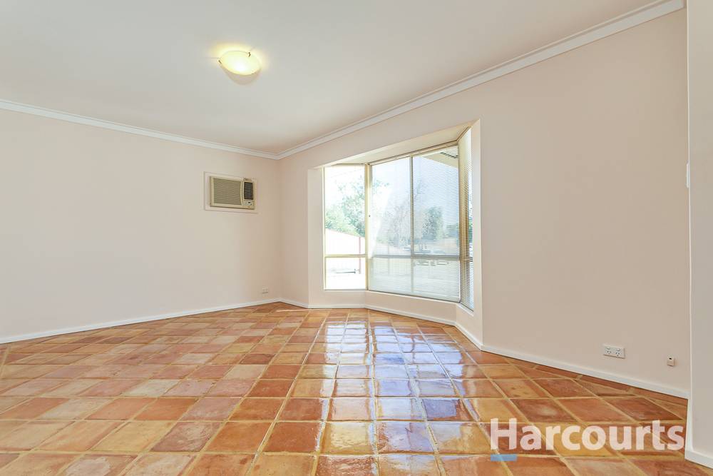 7 Small Street, BEECHBORO, WA 6063